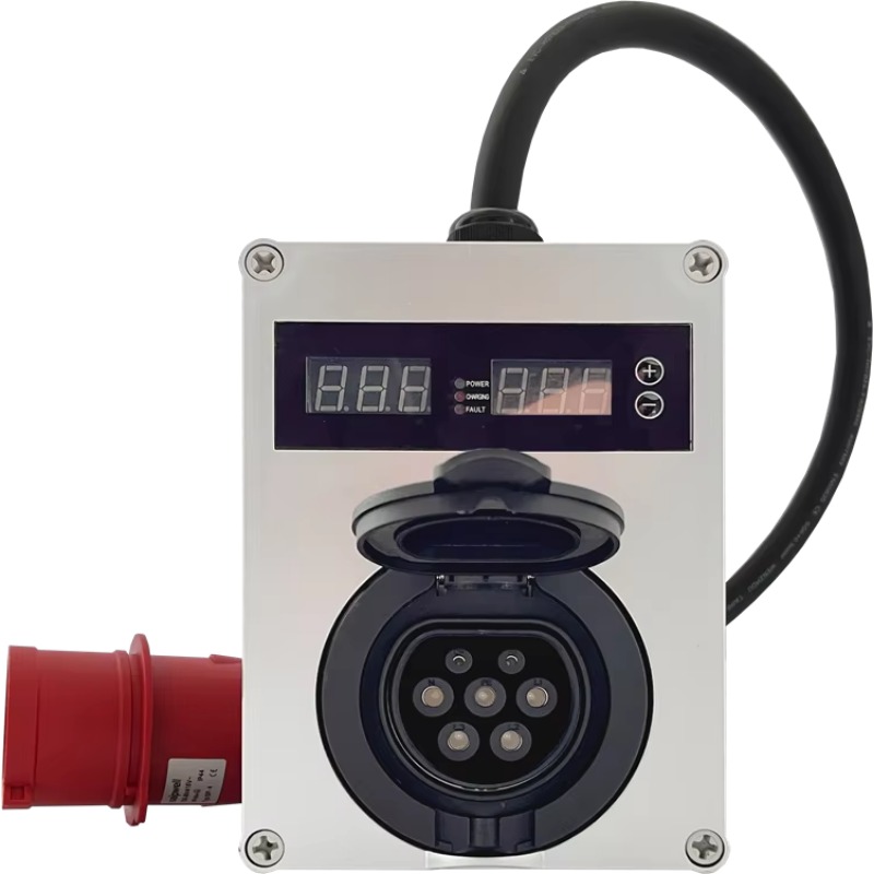 Colonnina di Ricarica a Parete - Ev Charging Socket Type 2 22Kw recensione e prezzo